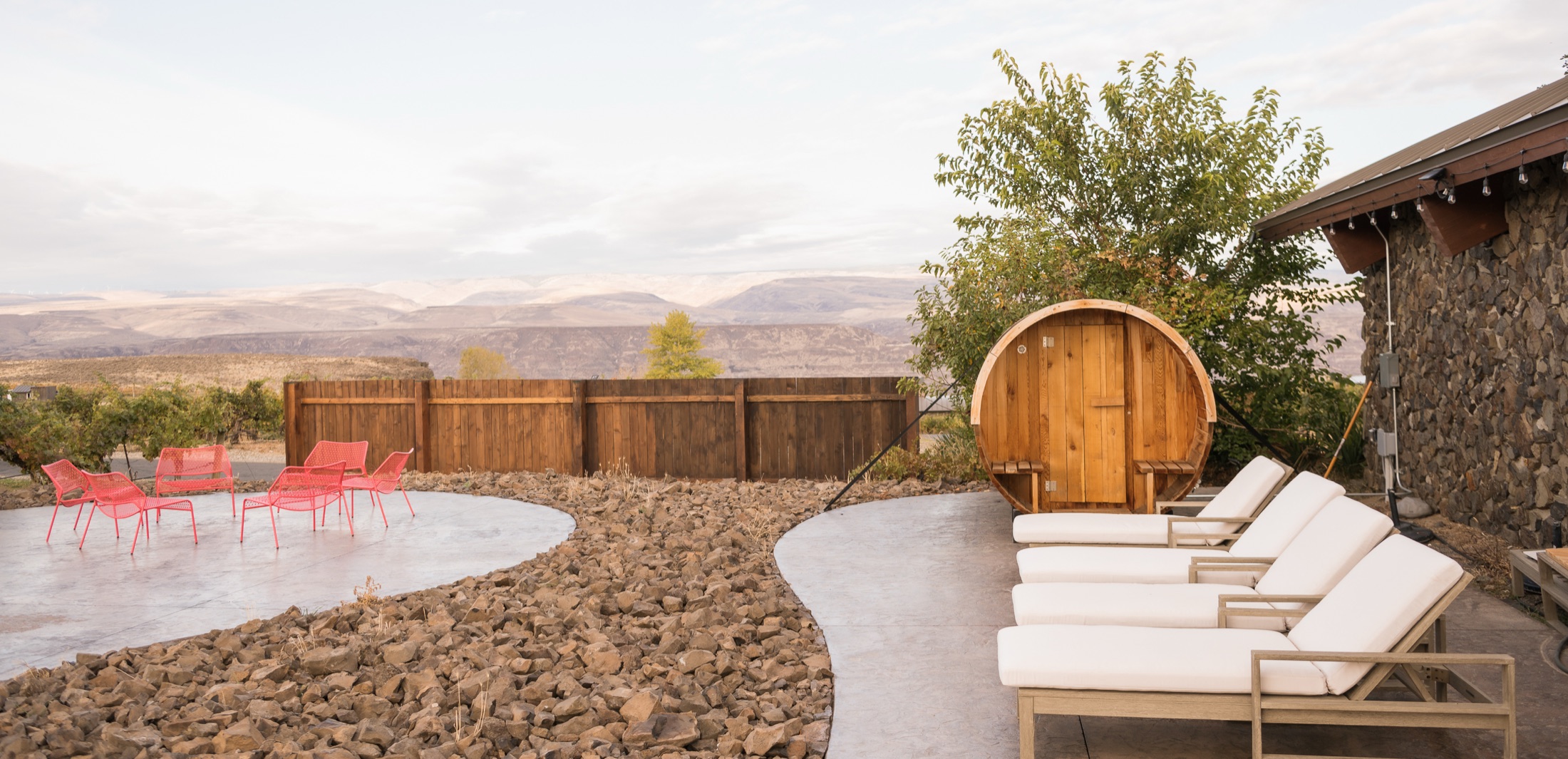 The outdoor spa and sauna at Sagecliffe with gorge views